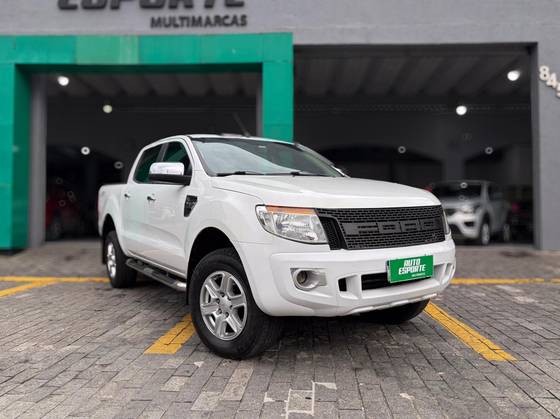 FORD RANGER 3.2 XLT 4X4 CD 20V DIESEL 4P AUTOMÁTICO FORD RANGER 3.2 XLT 4X4 CD 20V DIESEL 4P AUTOMÁTICO